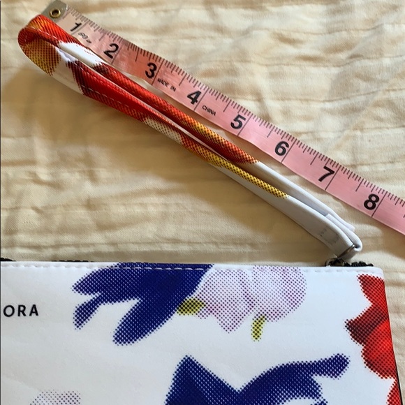 Sephora Oversized clutch RARE - Picture 2 of 5